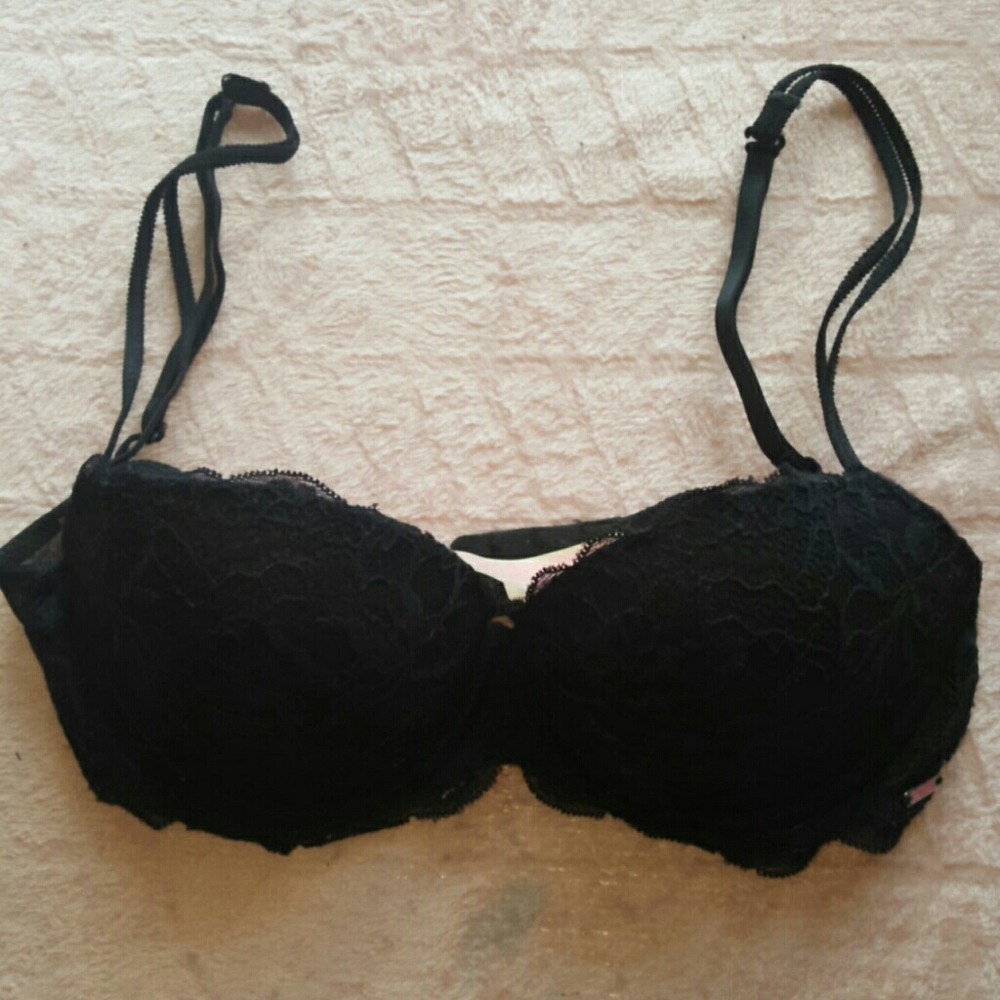 Pink victoria secret bra